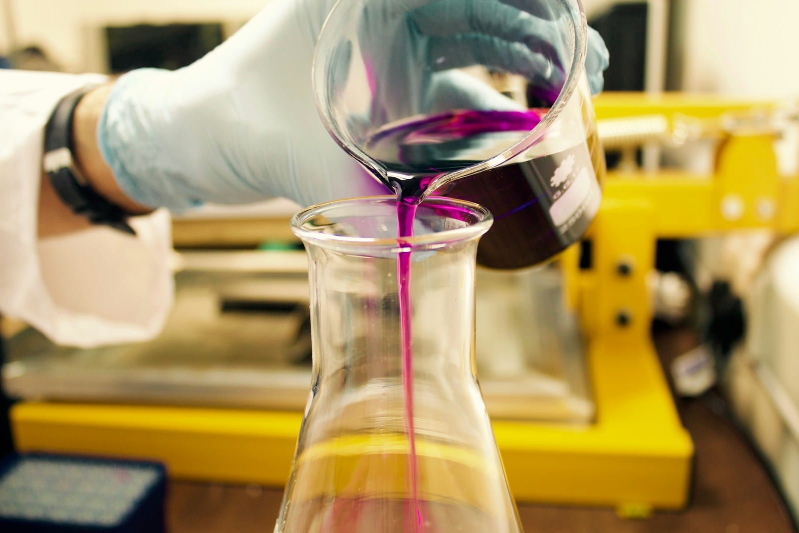 Equipo de laboratorio para manejo de gases y líquidos