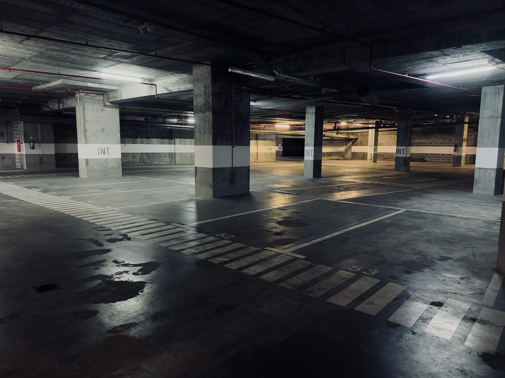 Wet underground structure for elastic waterproofing repair